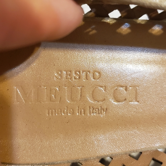 Sesto Meucci Lattice Perforated Flats Women's Size 8 Real Leather Gold - Picture 8 of 8